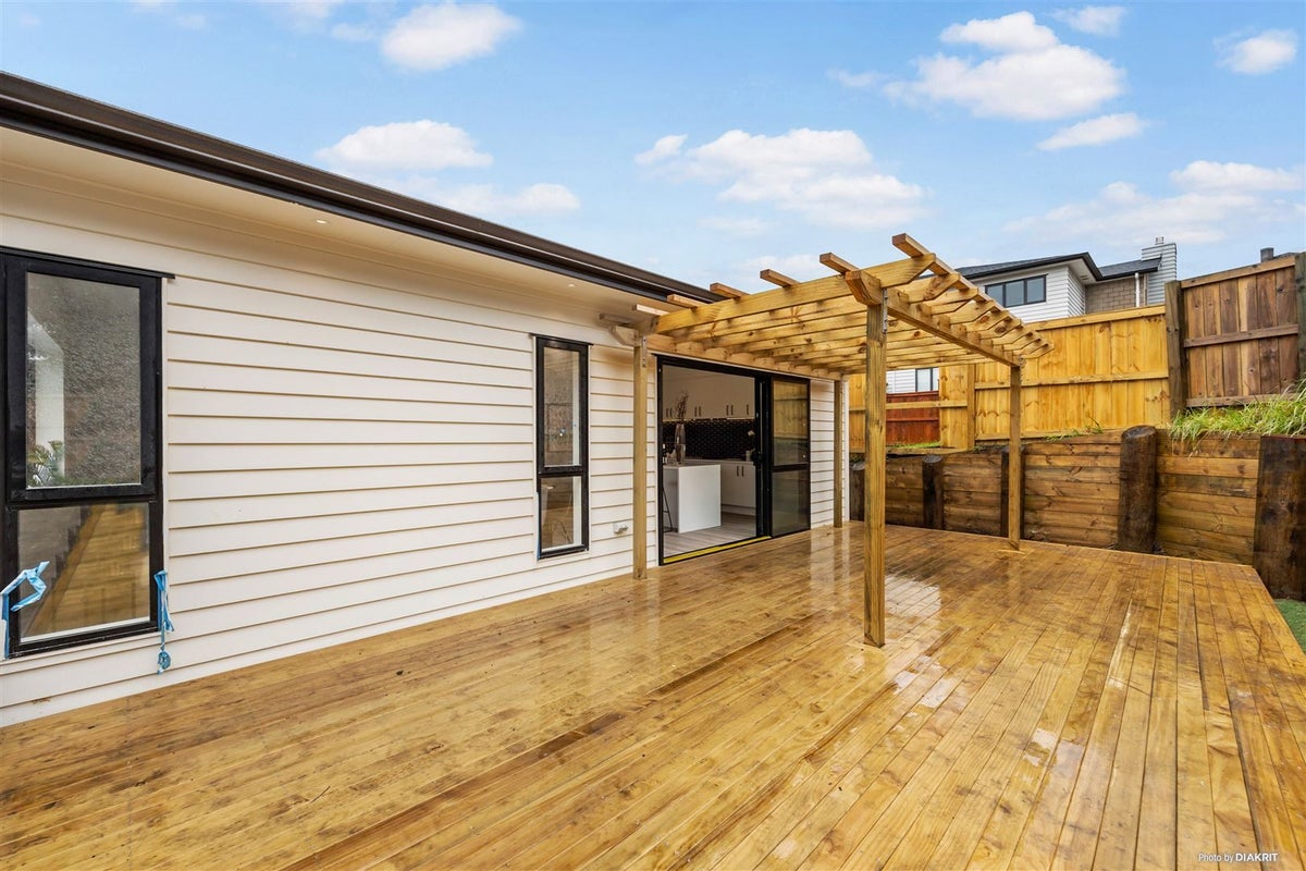 124 San Valentino Drive, Henderson, Auckland - Carousel 25