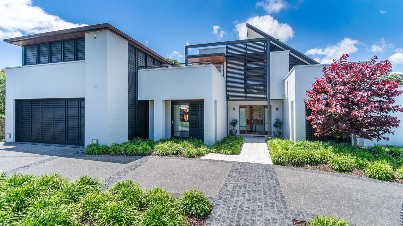 8 Shipherds Avenue, Epsom, Auckland - Carousel 1