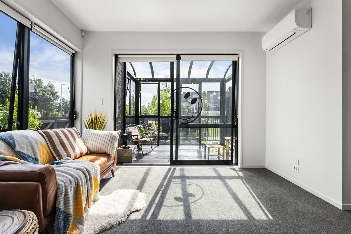 68 Glidepath Road, Hobsonville, Auckland - Carousel 2