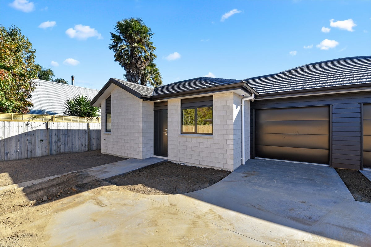 4/32 Glenview Terrace, Glenview, Hamilton - Carousel 1