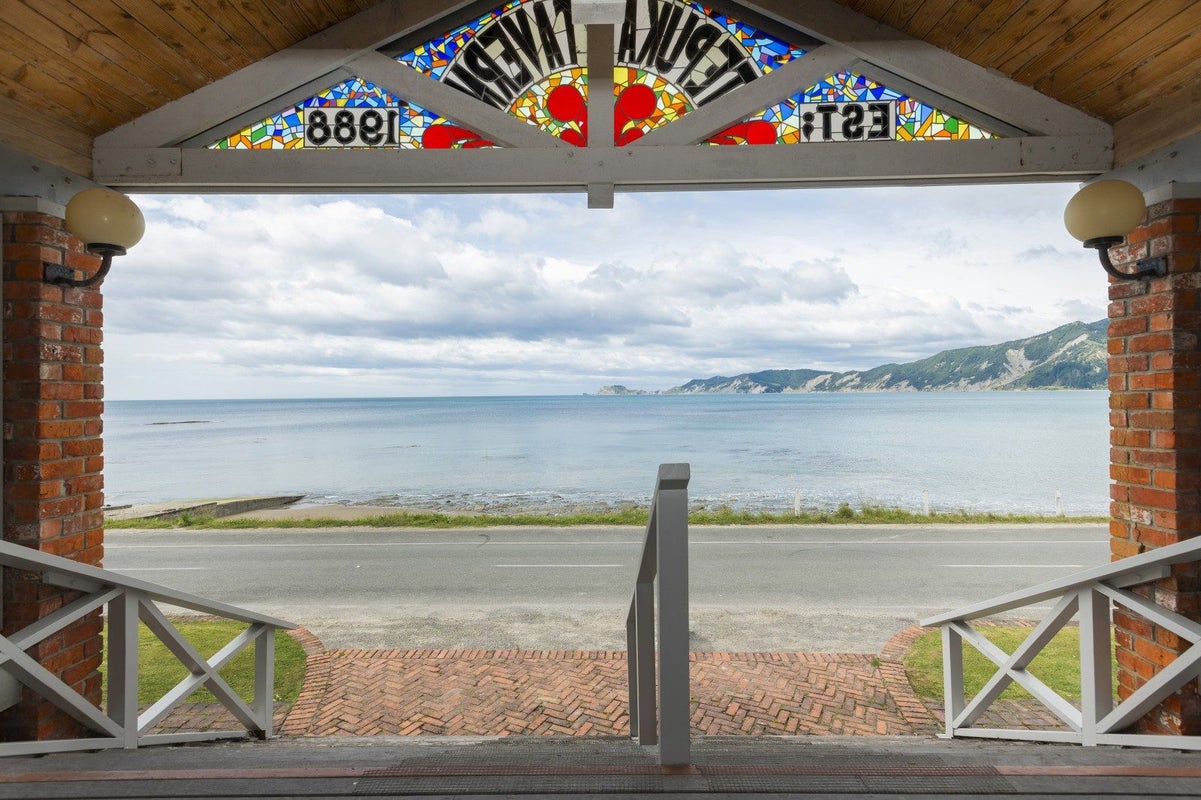 153 Beach Road, Castor Bay, Auckland - Carousel 1