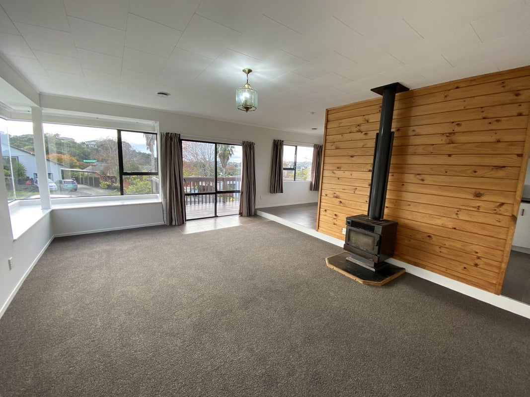 12 Ian Sage Avenue, Torbay, Auckland - Carousel 2