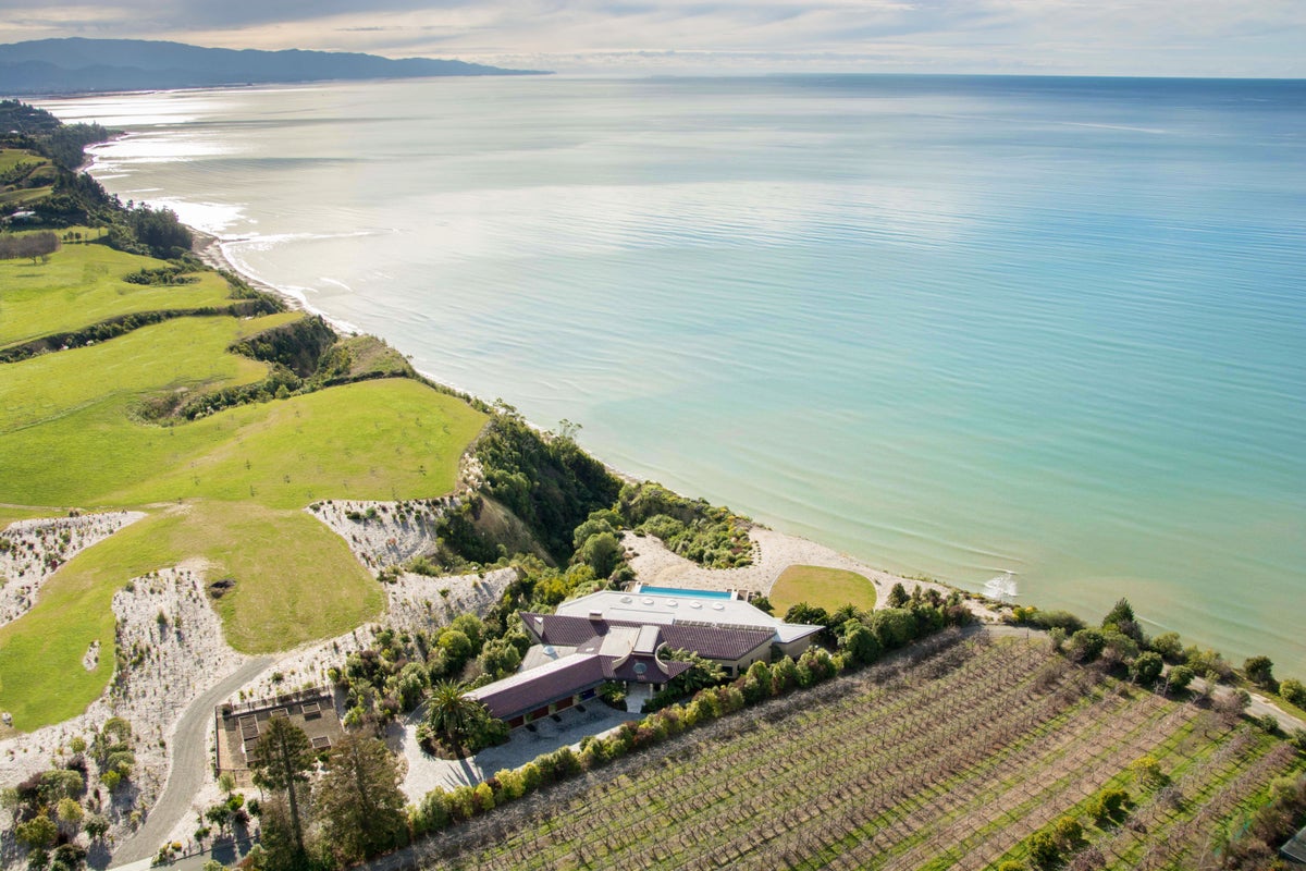 90 Aporo Road, Upper Moutere - Carousel 15