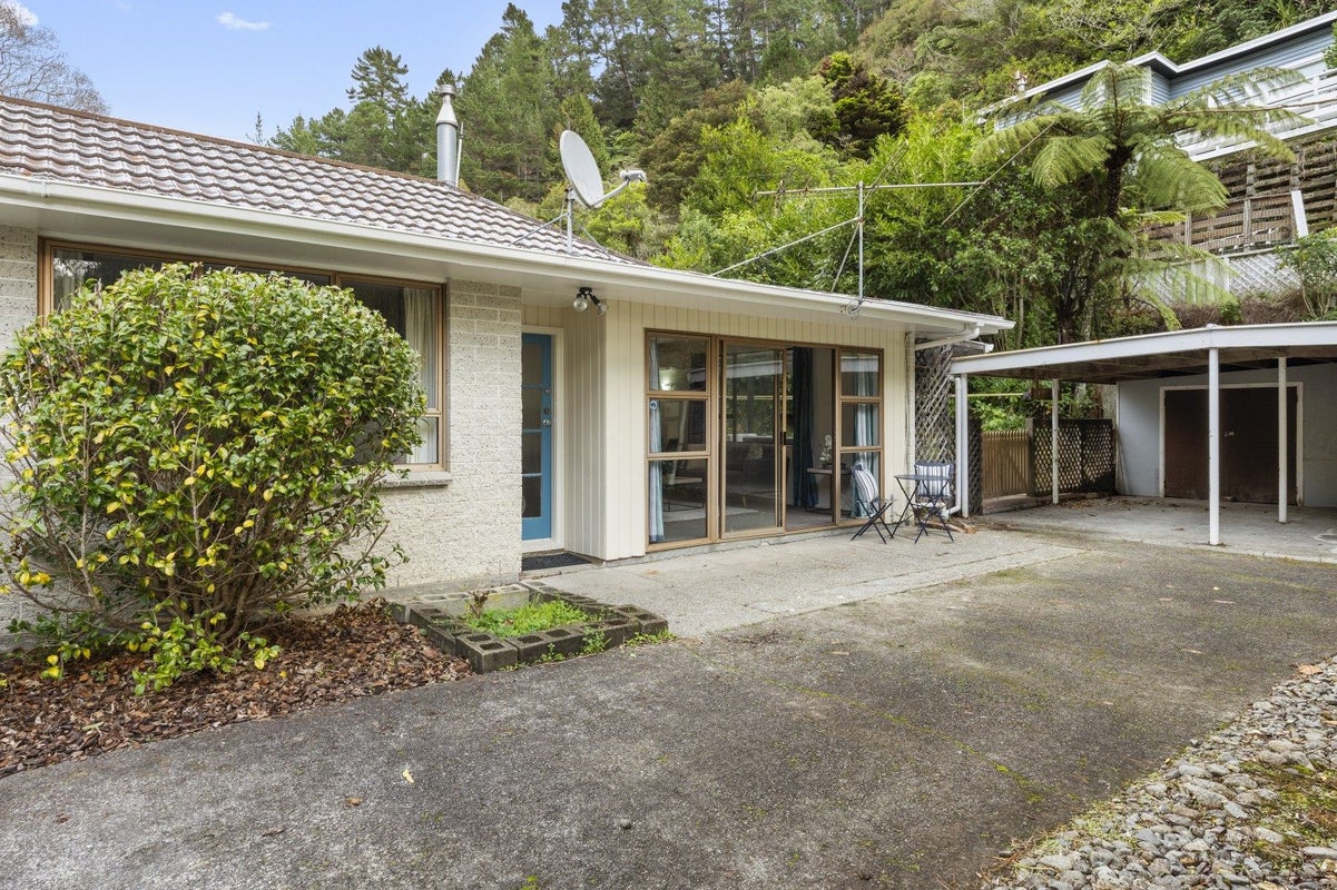 2/110 Pinehaven Road, Pinehaven, Upper Hutt - Carousel 2