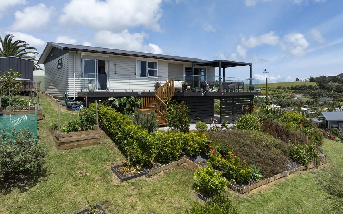 262 State Highway 10, Cable Bay, Cable Bay - Carousel 1