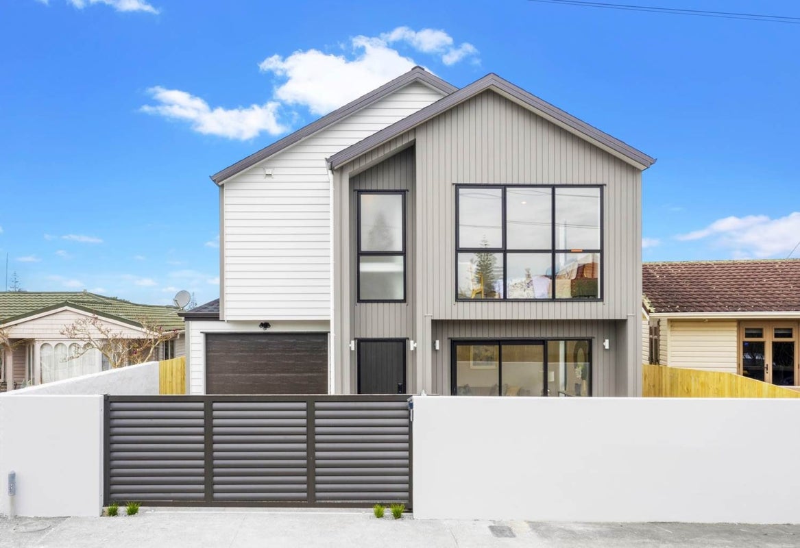 1 Bannister Place, New Windsor, Auckland - Carousel 1