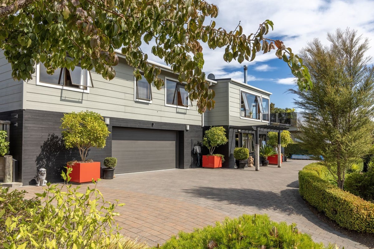 8 Parati Place, Motuoapa, Turangi - Carousel 2
