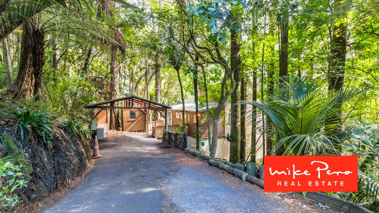 271 Huia Road, Titirangi, Auckland - Carousel 1