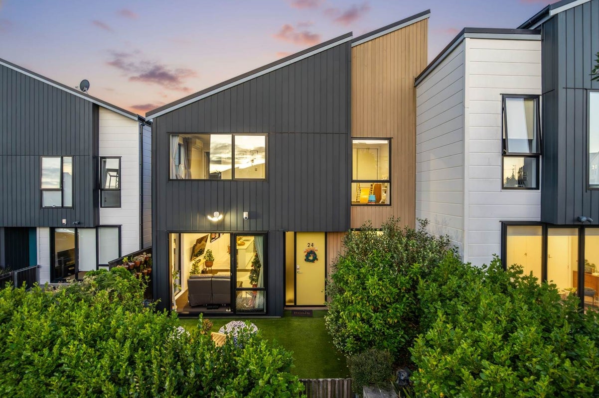 24 Nugget Avenue, Hobsonville, Auckland - Carousel 1
