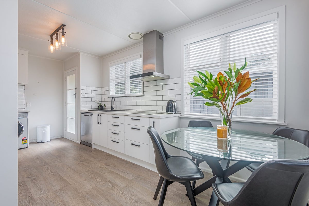 35 Church Street, Awapuni, Palmerston North - Carousel 2