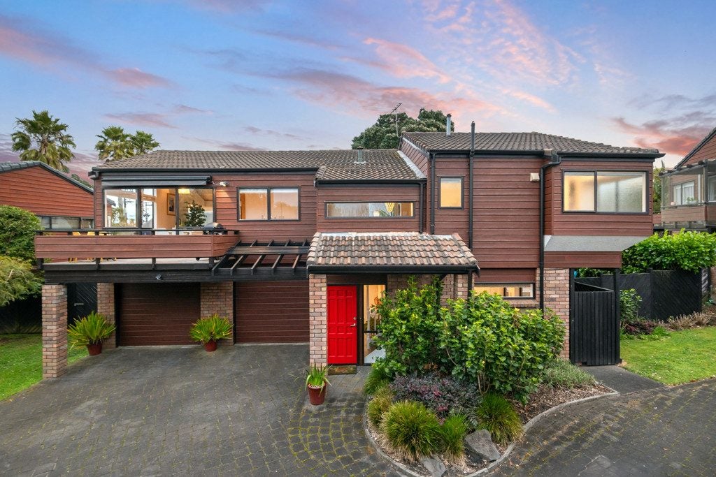 2/11 Faulkner Road, Northcote Point, Auckland - Carousel 1