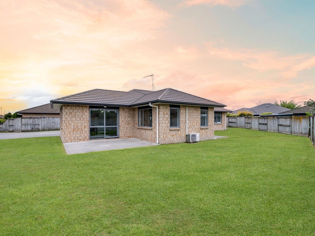 11 Wessex Place, Rototuna, Hamilton, Waikato - Carousel 2