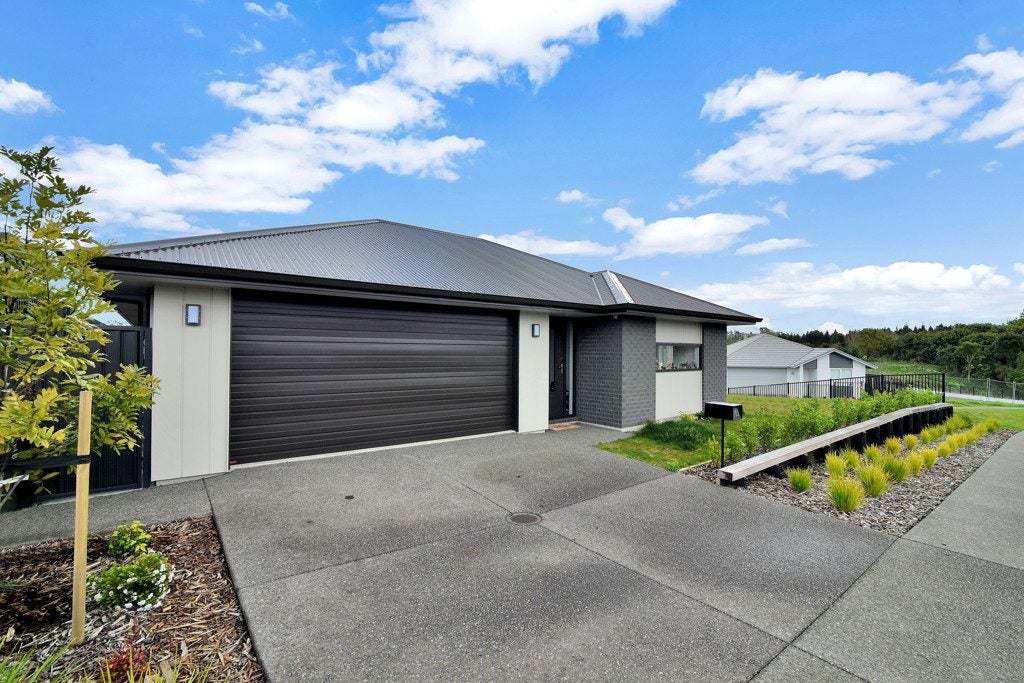 105 Sentinel Avenue, Omokoroa, Omokoroa - Carousel 1