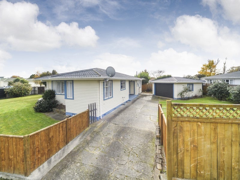 11 Kingston Street, Awapuni, Palmerston North - Carousel 1