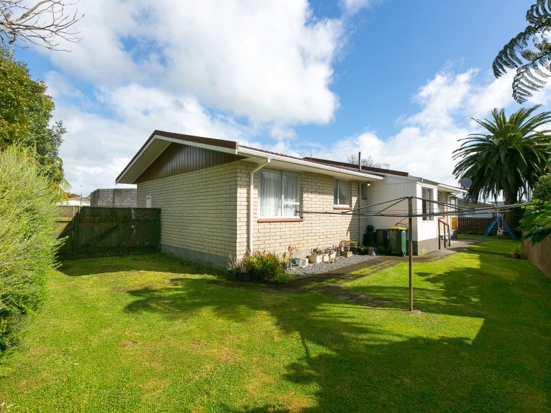 51A Nevada Drive, Merrilands, New Plymouth - Carousel 2