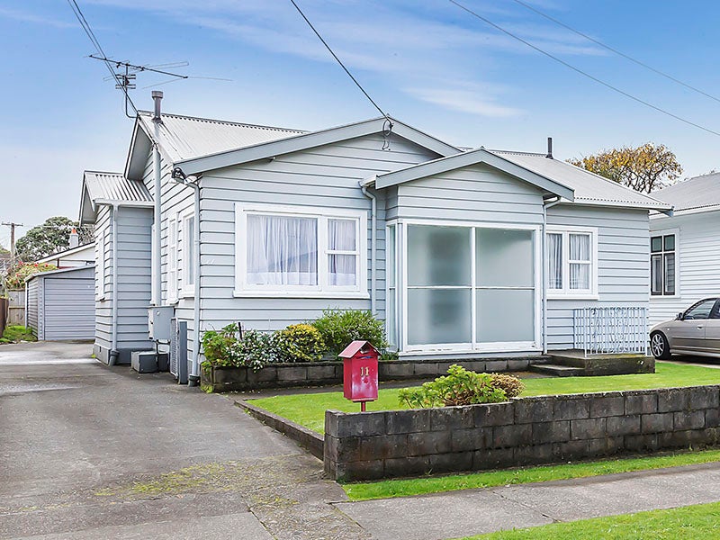 11 Heath Grove, Waiwhetu, Lower Hutt - Carousel 1