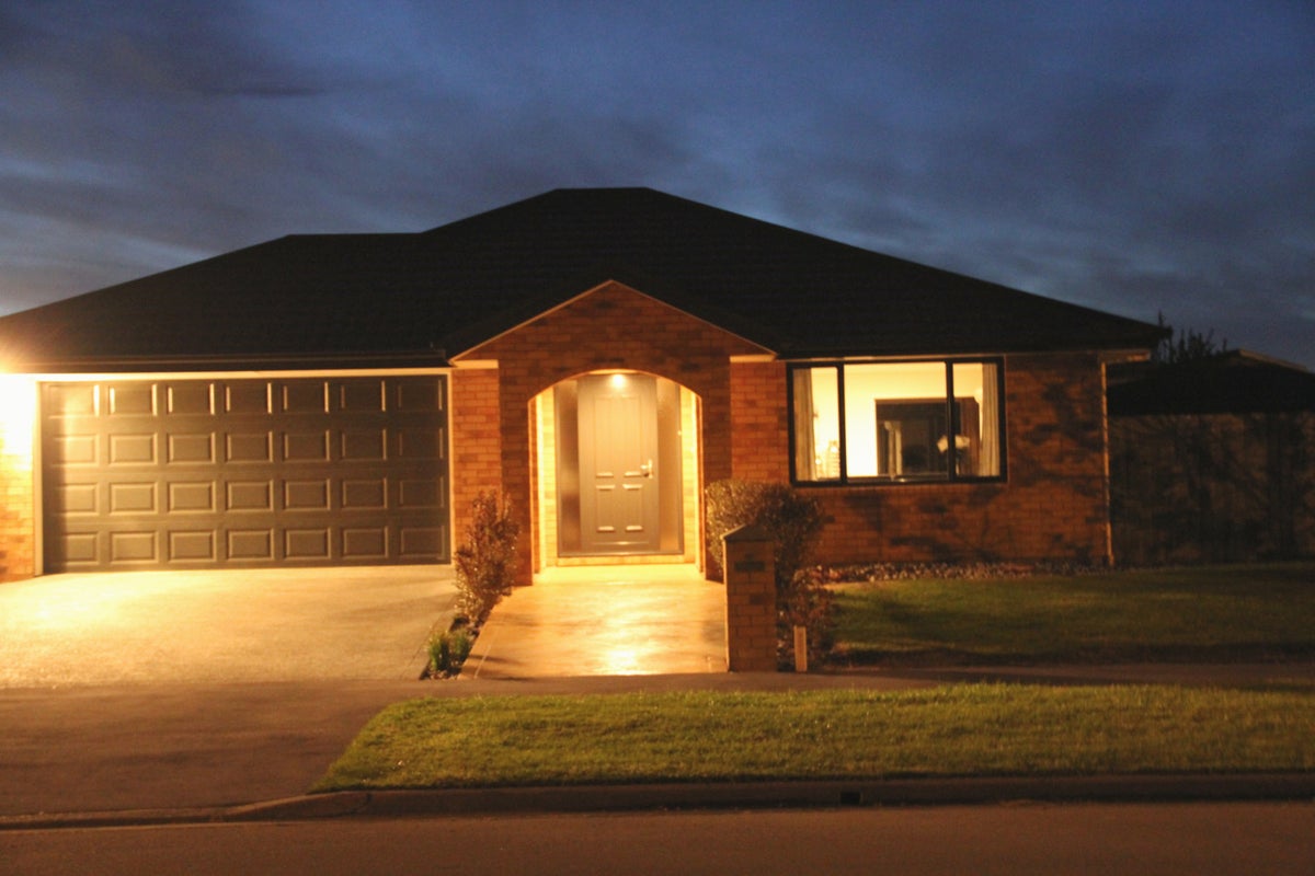 81 Coolspring Way, Redwood, Christchurch - Carousel 26