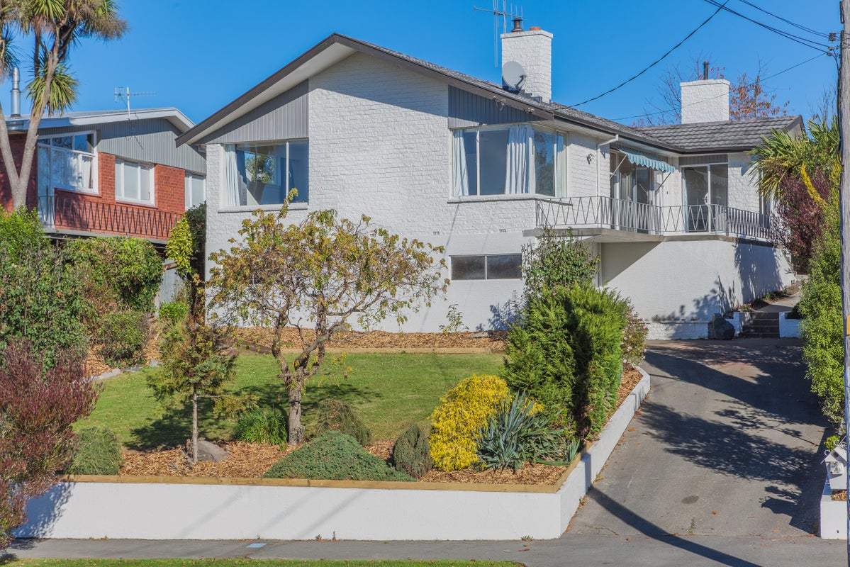 8 Puriri Street, Highfield, Timaru - Carousel 1