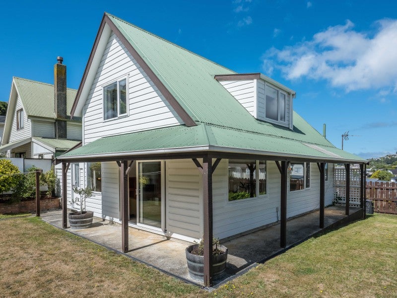 1 Tralee Place, Johnsonville, Wellington - Carousel 1