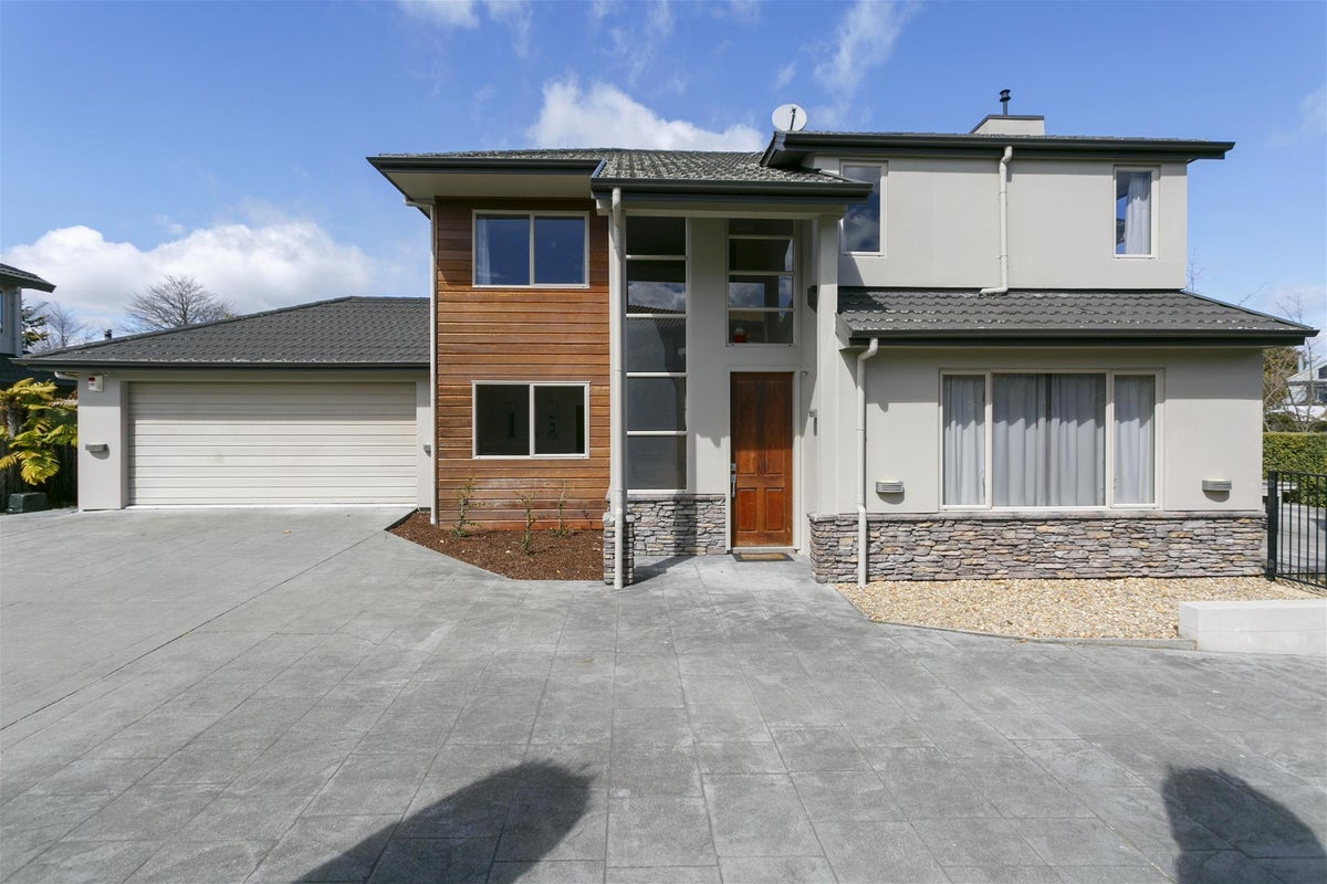 2/745 Acacia Bay Road, Acacia Bay, Taupo - Carousel 1