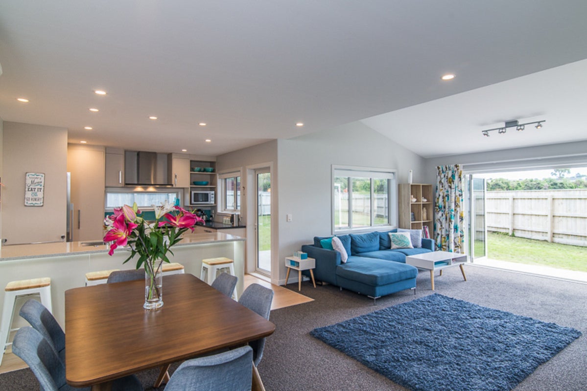 44 Resolution Drive, Whitby, Porirua - Carousel 2