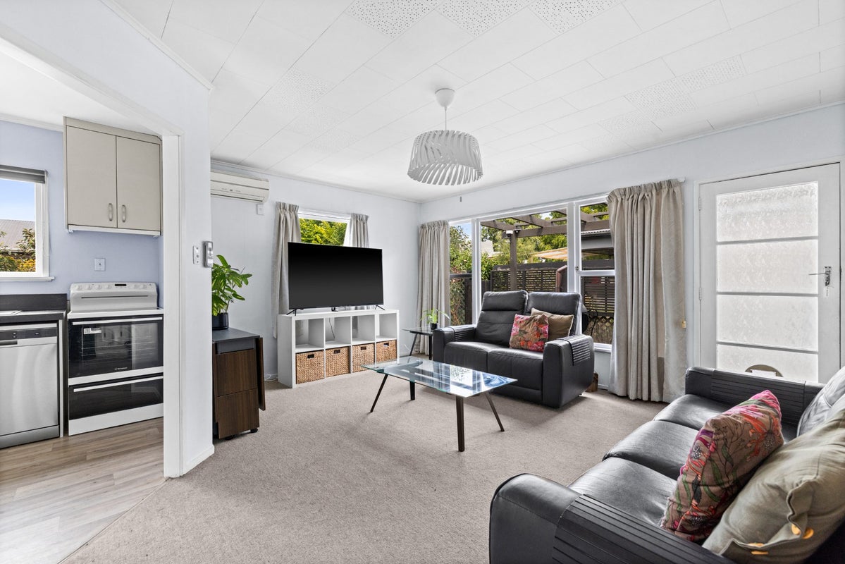 2/32 White Street, Taradale, Napier - Carousel 2