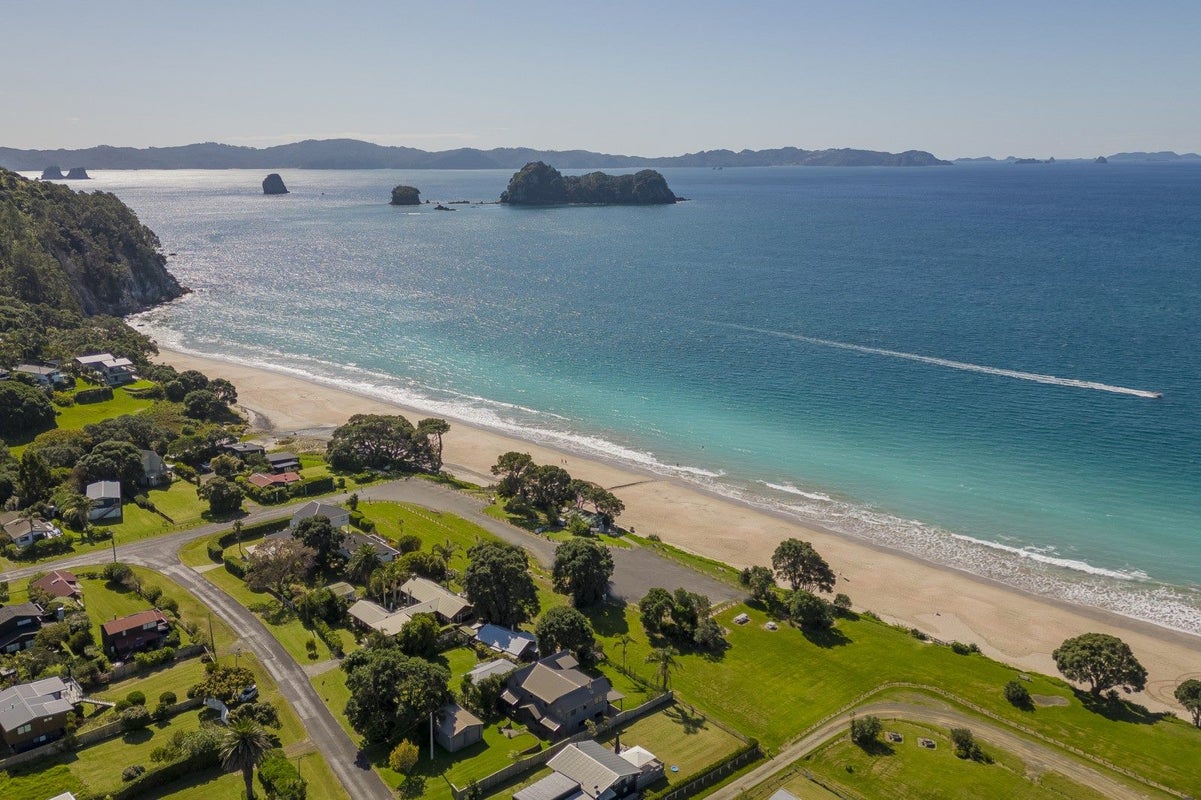 5 Harsant Avenue, Hahei, Whitianga - Carousel 1