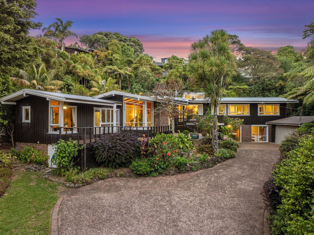 232B Atkinson Road, Titirangi, Auckland - Carousel 1