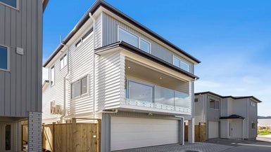 27B Greenhill Crescent, Pakuranga, Auckland - Carousel 1