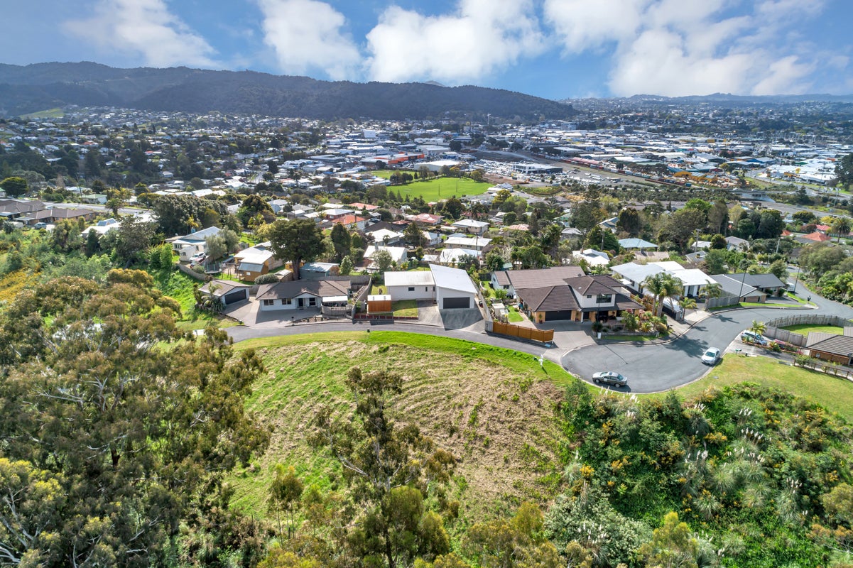 19 Madison Place, Morningside, Whangarei - Carousel 2