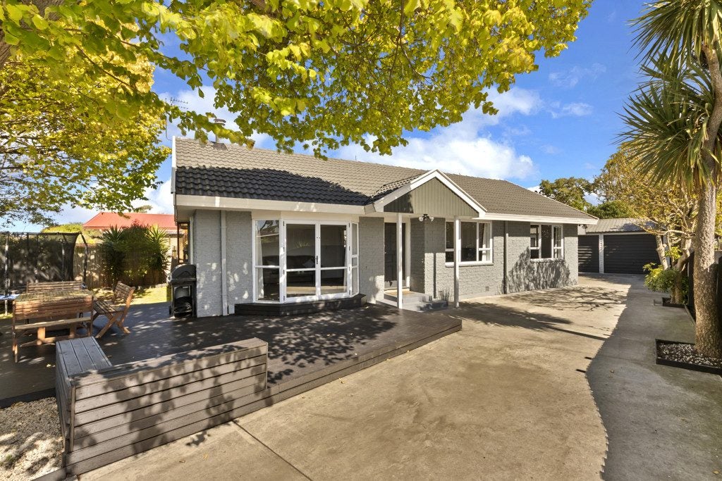 28 St Heliers Crescent, Aranui, Christchurch - Carousel 1