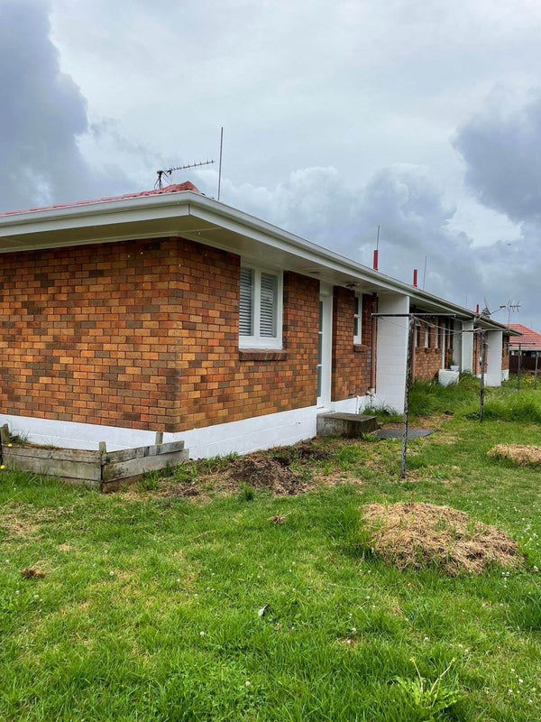 8/12 Reagan Road, Papatoetoe, Auckland - Carousel 1