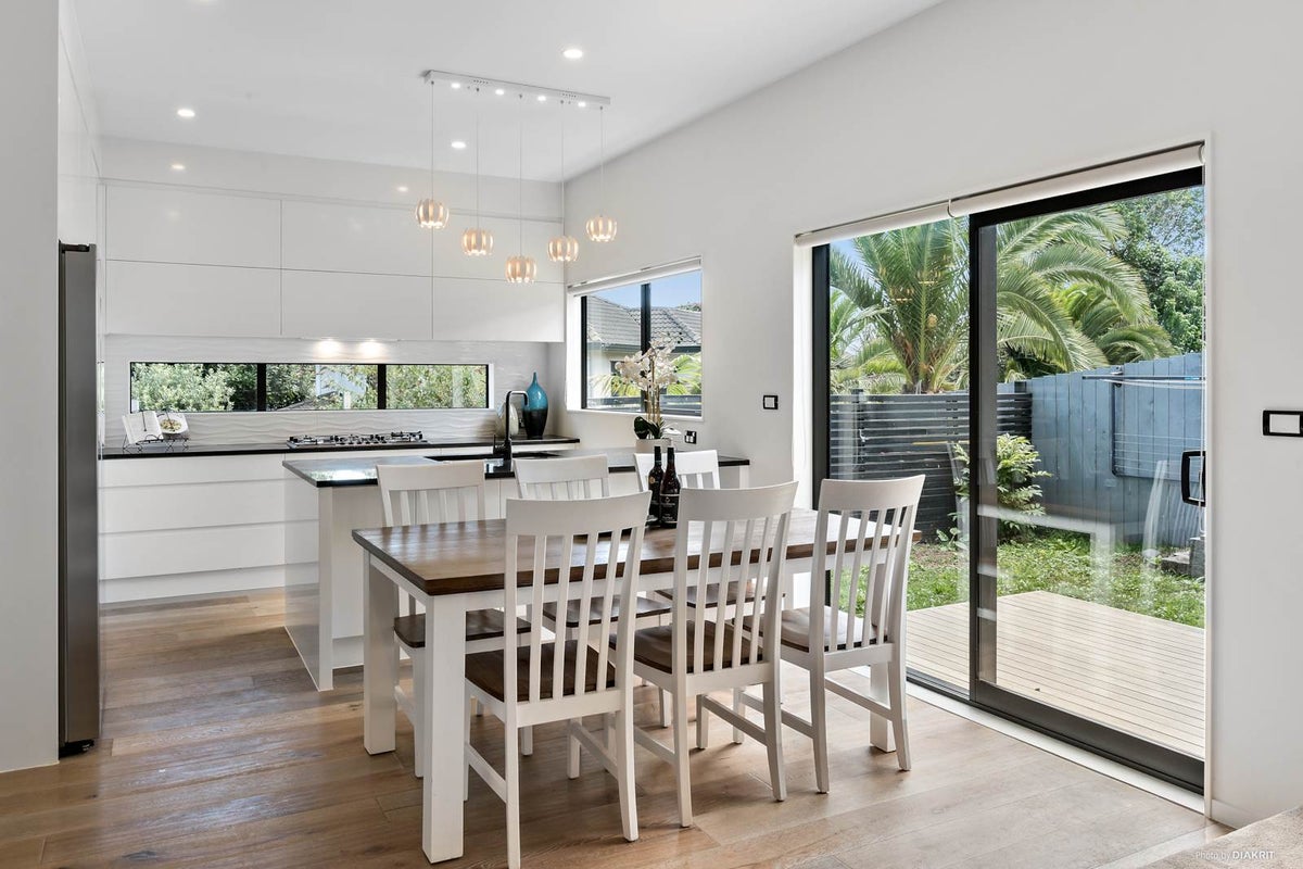 31A Hayr Road, Three Kings, Auckland - Carousel 2