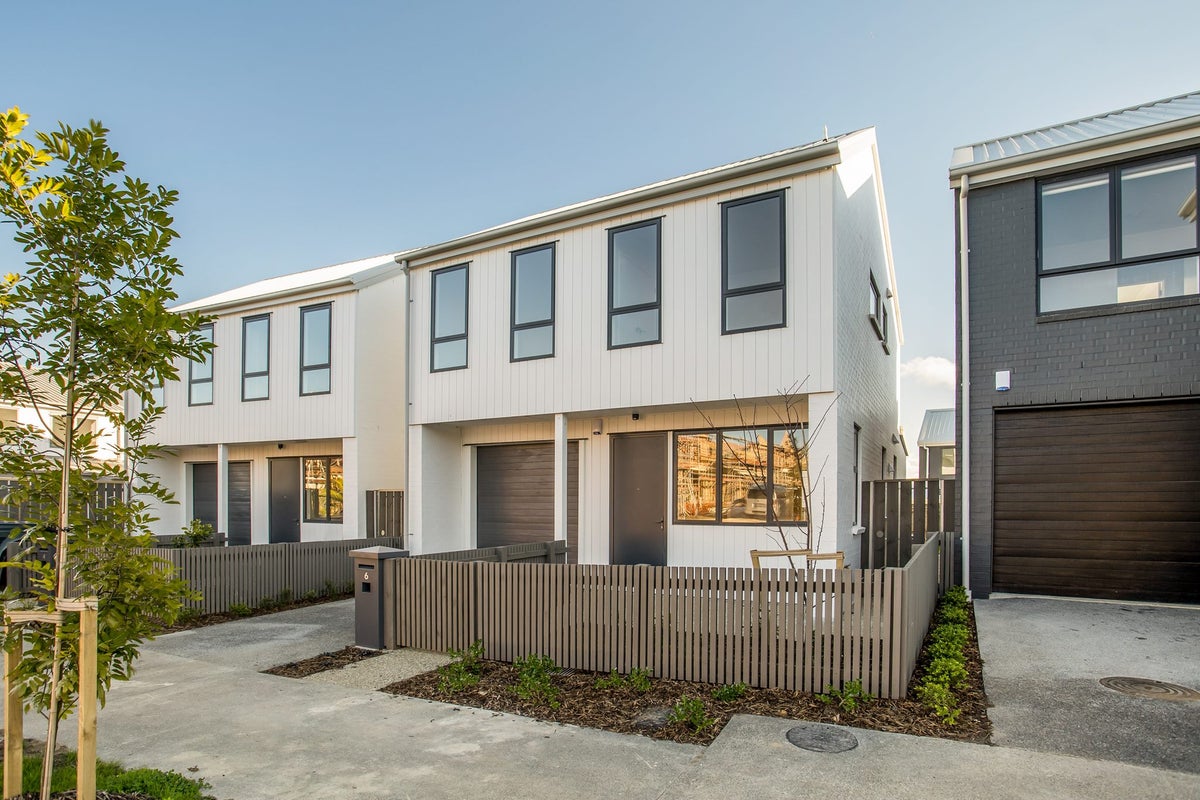 6 Te Nohotu Road, Glen Innes, Auckland - Carousel 19