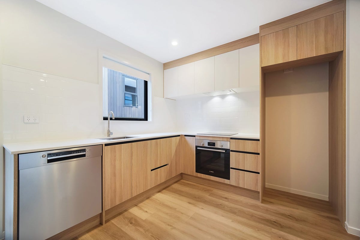 504 Glenfield Road, Bayview, Auckland - Carousel 2