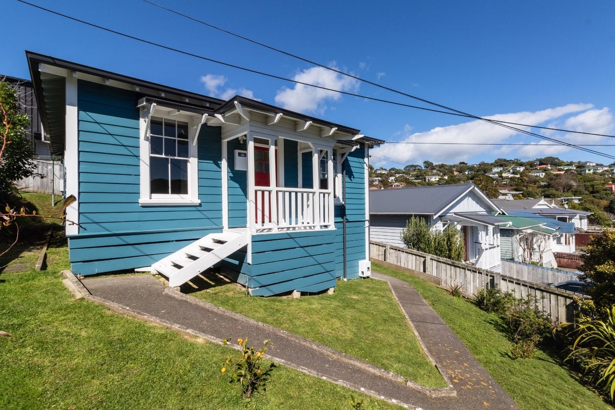 21 Bombay Street, Ngaio, Wellington - Carousel 1