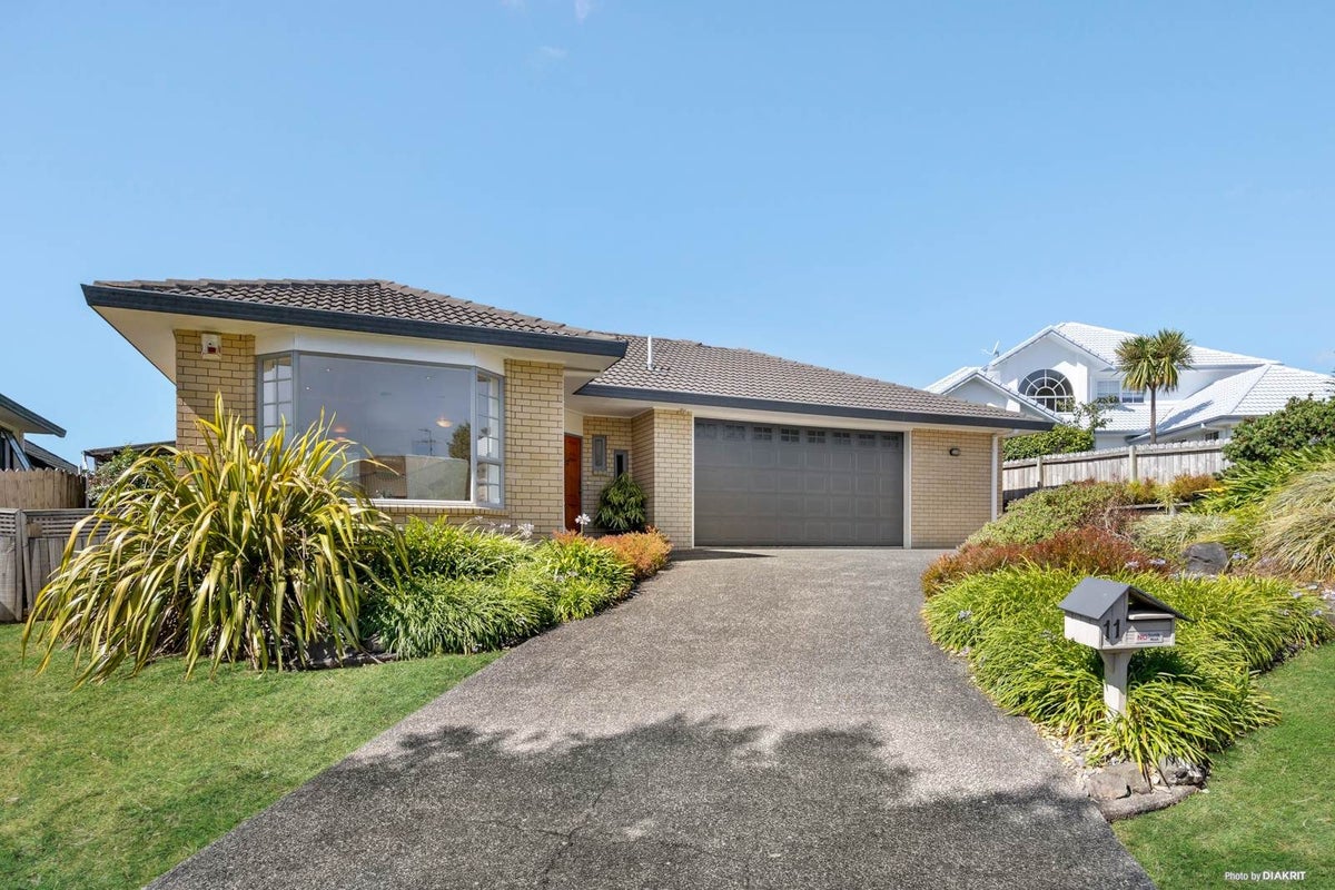 11 Mission View Drive, Northpark, Auckland - Carousel 1