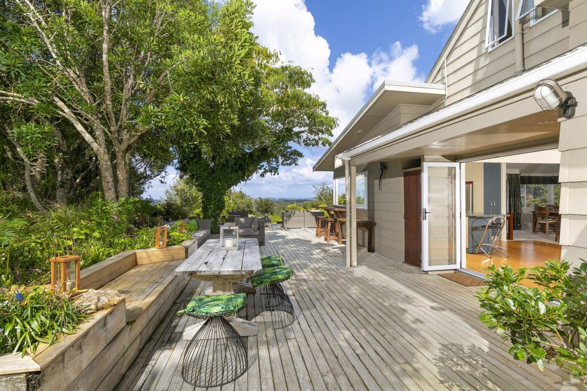 335 Ridge Road, Albany - Carousel 1
