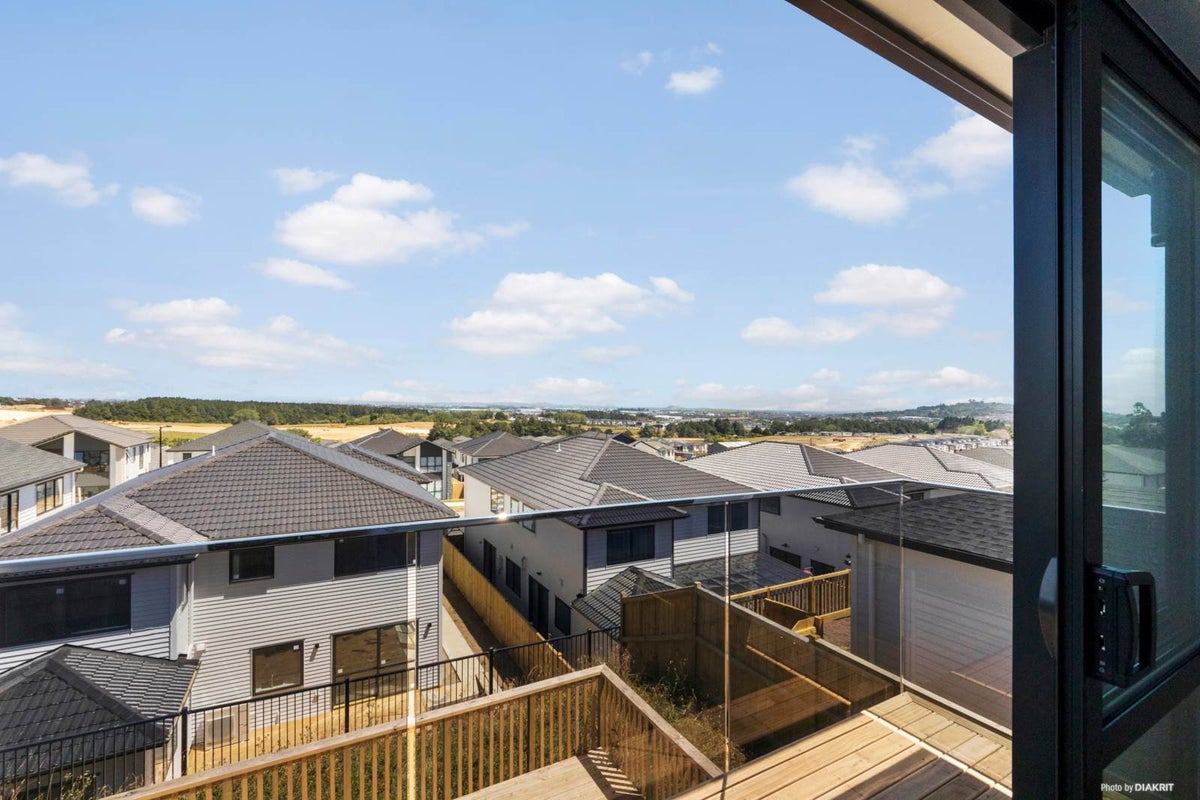 13 Barley Road, Flat Bush, Auckland - Carousel 2