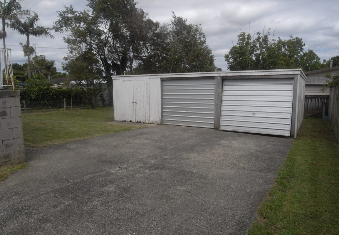 2/102 Te Atatu Road, Te Atatu South, Auckland - Carousel 9