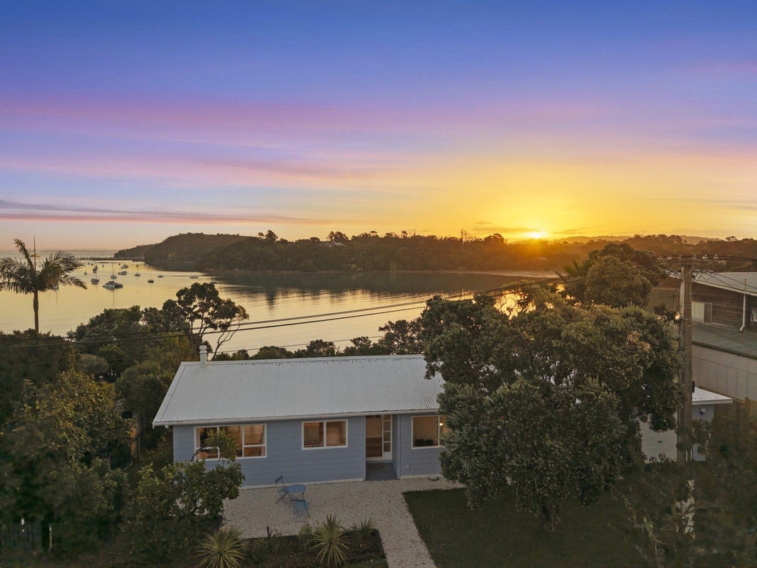 40 Shelly Beach Road, Surfdale, Waiheke Island, Auckland - Carousel 1