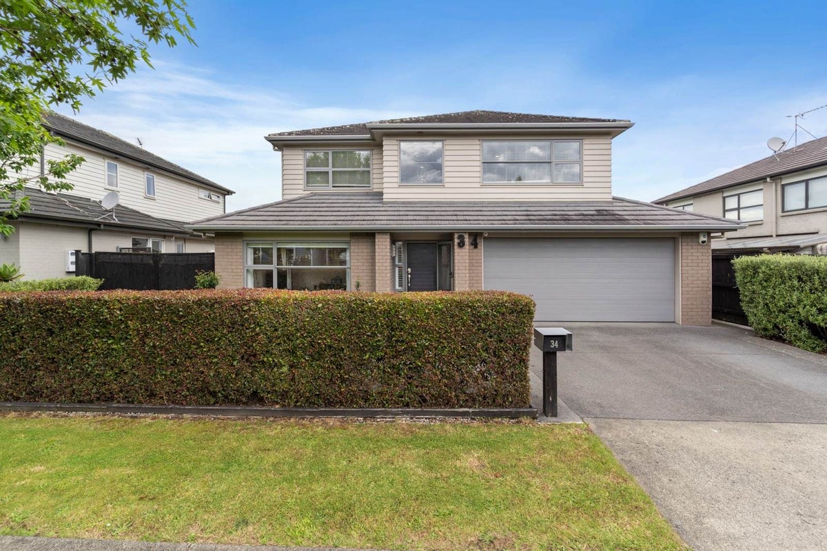 34 Pickaberry Avenue, Karaka, Papakura - Carousel 1