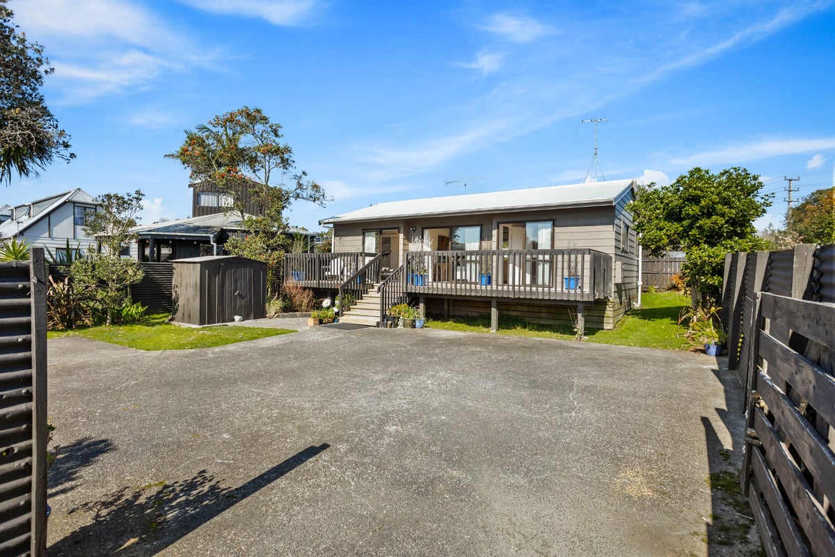 2/68 Routley Drive, Glen Eden, Auckland - Carousel 1