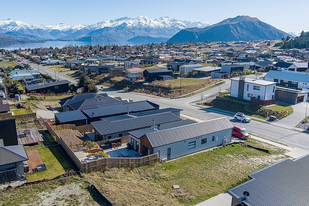 211 Aubrey Road, Wanaka, Wanaka - Carousel 1