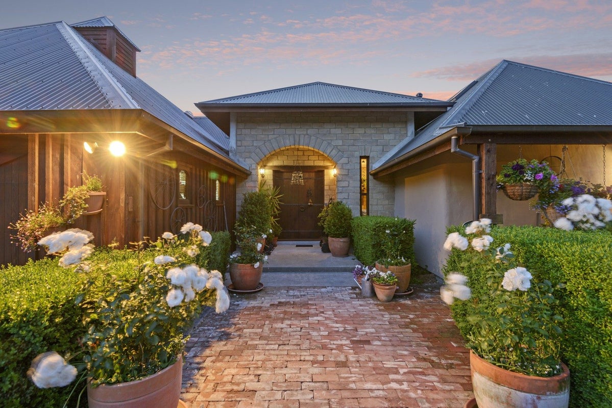 305 Lawford Road, Christchurch - Carousel 2