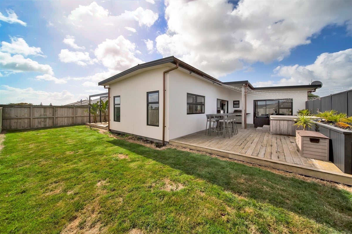11 Customhouse Street, Bell Block, New Plymouth - Carousel 22