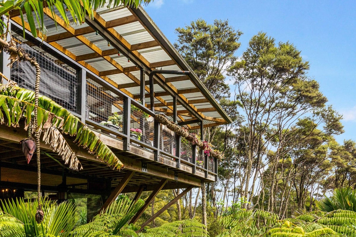77 Huia Road, Titirangi, Auckland - Carousel 2