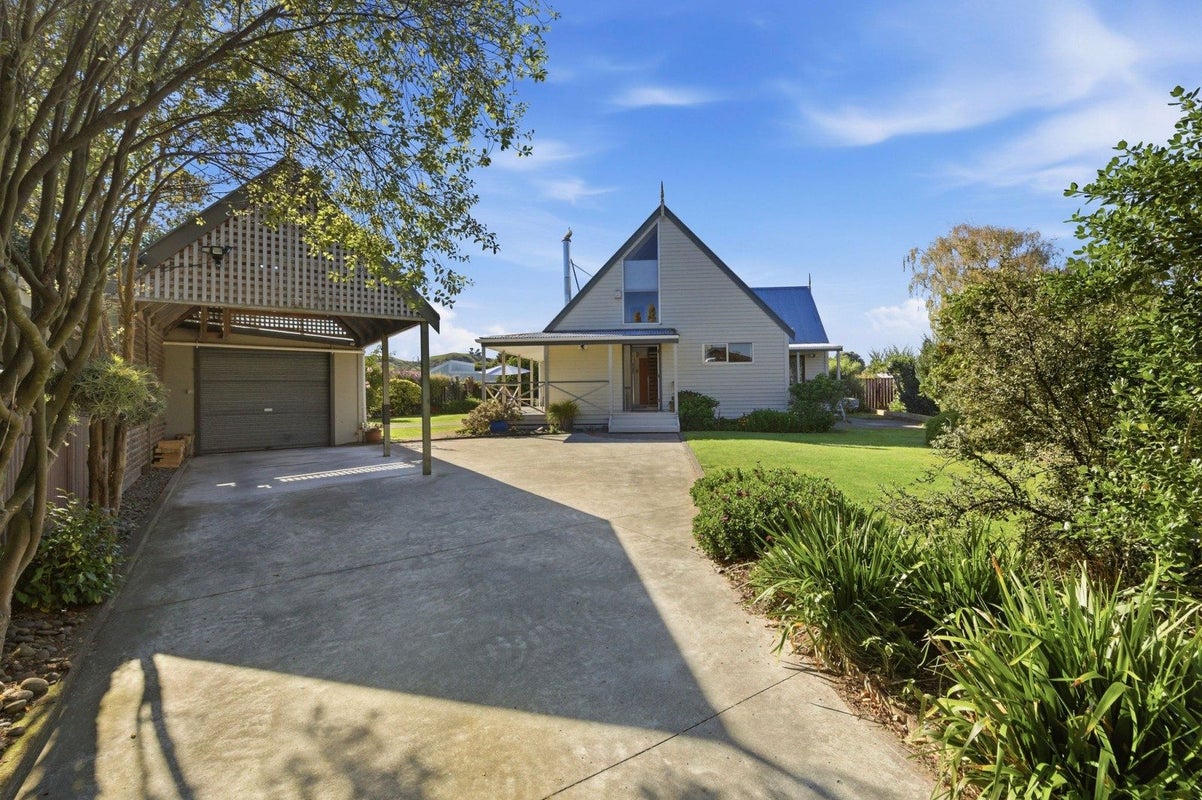 1 Hackett Street, Whanganui East, Whanganui - Carousel 2