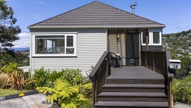 3B Chancellor Way, Crofton Downs, Wellington - Carousel 1