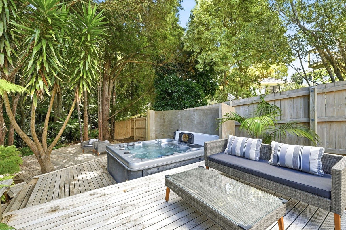 90B Eskdale Road, Birkdale, Auckland - Carousel 1